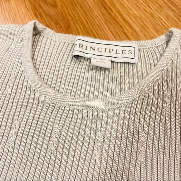 VINTAGE GREY SLEEVELESS KNIT TOP - Picture 2 of 6